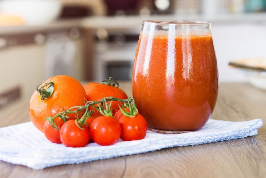 Benefits Of Drinking Tomato Juice At Night