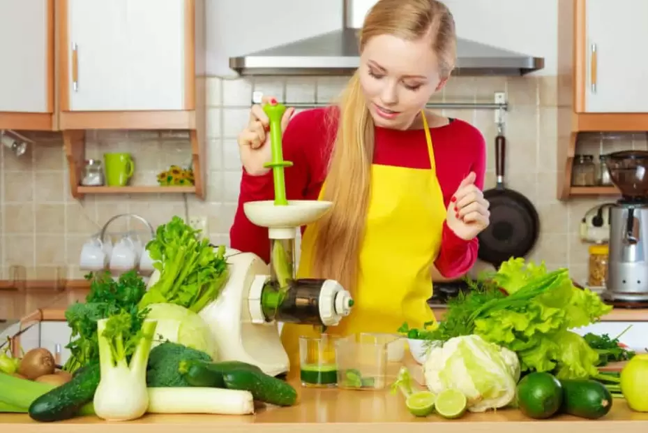 How Do Masticating Juicers Work?