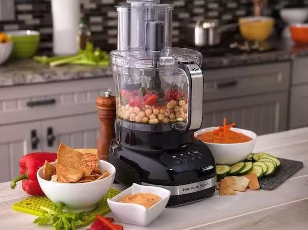 What Is the Difference Between a Food Processor and a Juicer?